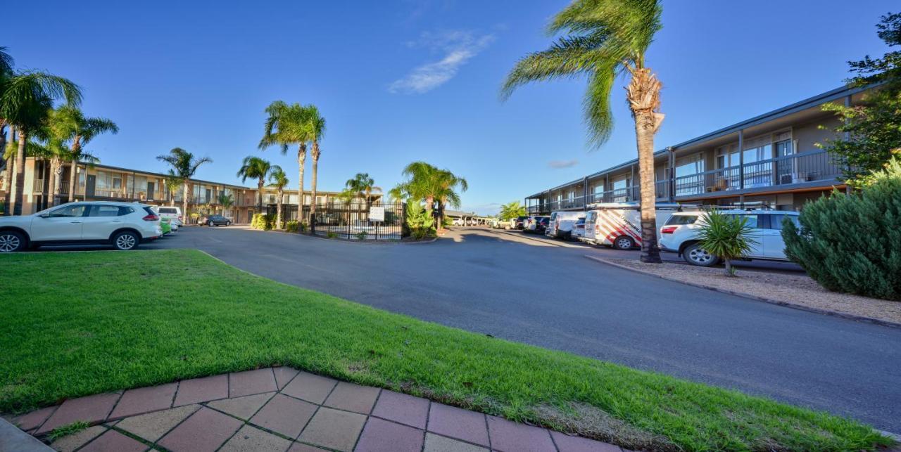 Westland Hotel Motel Whyalla Esterno foto