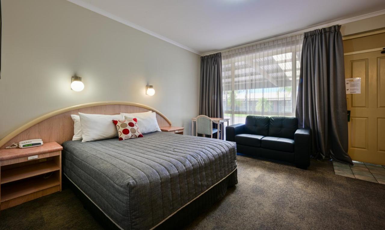 Westland Hotel Motel Whyalla Esterno foto