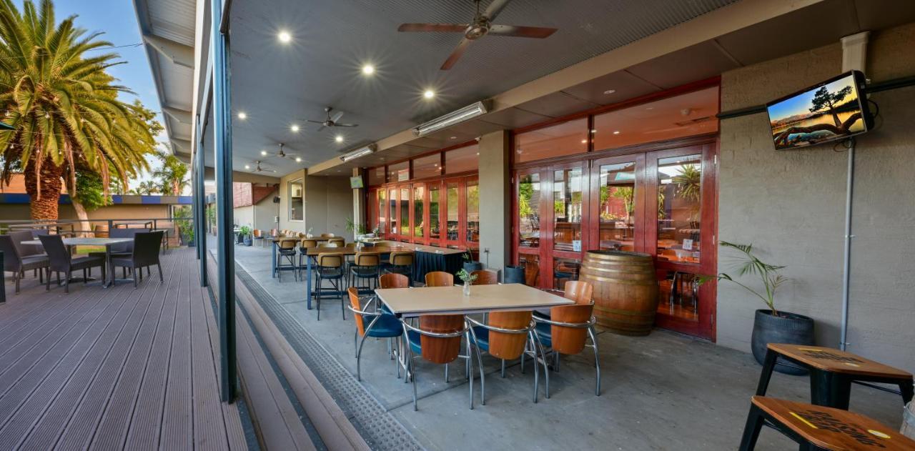 Westland Hotel Motel Whyalla Esterno foto