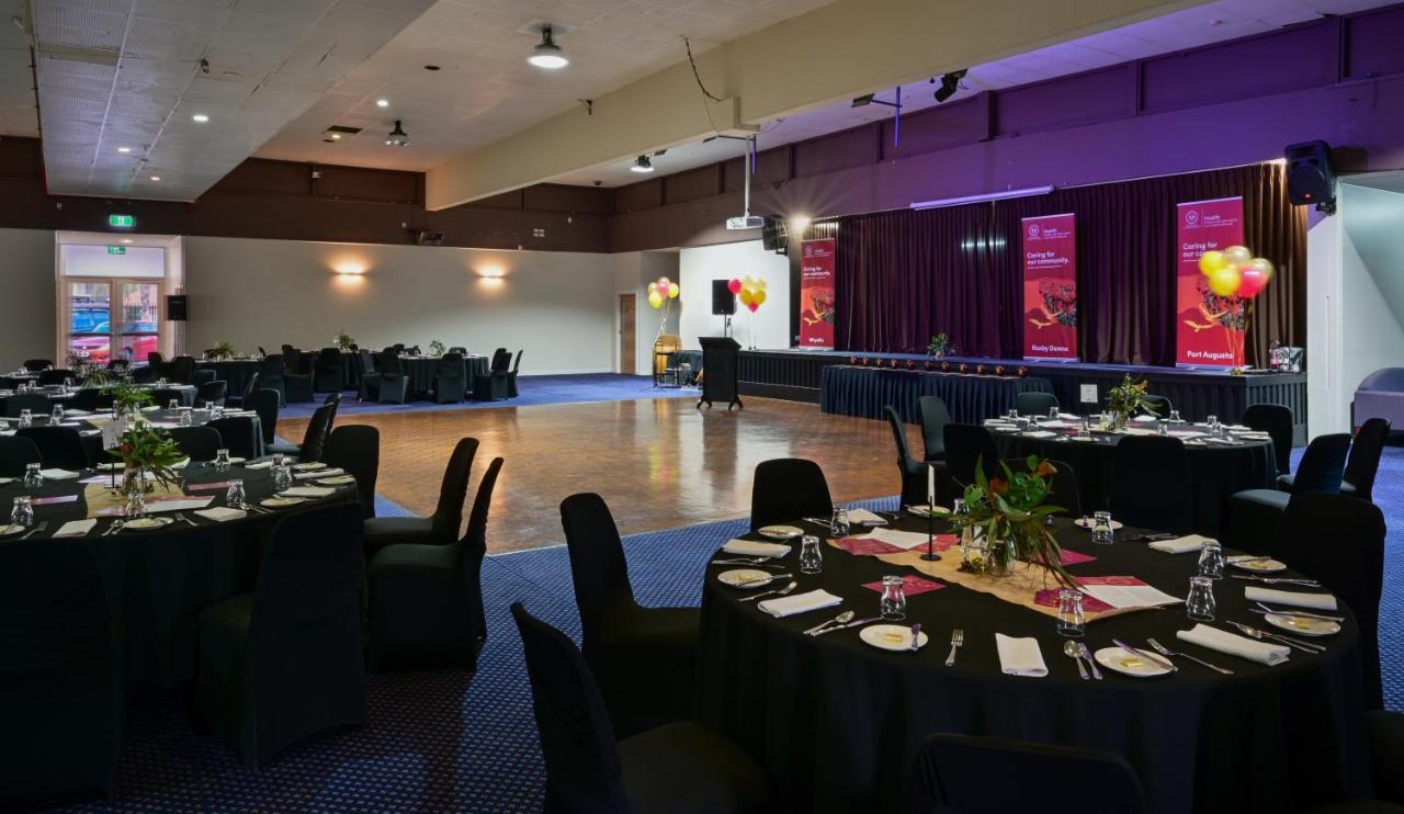 Westland Hotel Motel Whyalla Esterno foto
